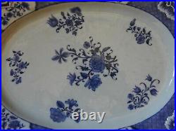 Large Chinese Porcelain Blue & White Dish With Flowers Qianlong 18th Century