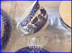 Large Qty Blue & White Willow Pattern China Mid 20thC 41 Pieces Barretts Staffs