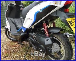 Lexmoto-FMR-50cc-single gear Moped-learner-legal-scooter 65 plate white and blue