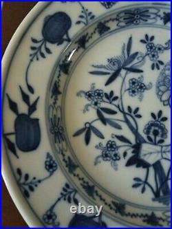 Meissen Blue & White Onion Pattern Dinner Plate Cross Swords 24.5 cm across X 3
