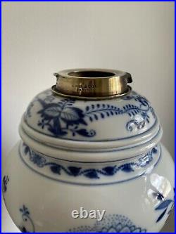 Meissen blue white antique oil lamp. Silver plate Hinks