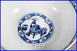 Outstanding Large blue and white bowl Kangxi reign mark 26cm 10 Diameter