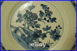 Pair of 18th century Kangxi (1680-1723) Antique Blue & White Chinese plates