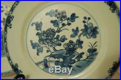 Pair of 18th century Kangxi (1680-1723) Antique Blue & White Chinese plates