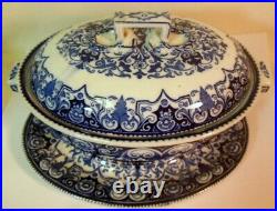 Rare Antique WEDGWOOD Sauce TUREEN & Underplate Blue & White Serving 19th C