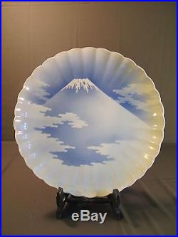 Rare Large Japanese Meiji 19th Century Blue White Mt. Fuji Scallop Rim Imari 15
