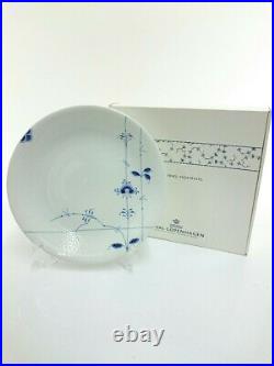 Royal Copenhagen #28 Plate white Blue Palmette 30