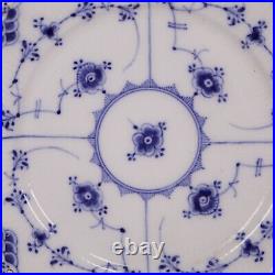 Royal Copenhagen Full Lace Blue Fluted Plate 1091 Musselmalet w21.5 cm