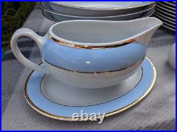 Royal Doulton Bruce Oldfield 2004 dining set / teaset 76 pieces. Blue/white/gold