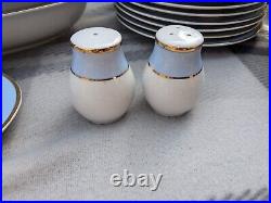 Royal Doulton Bruce Oldfield 2004 dining set / teaset 76 pieces. Blue/white/gold
