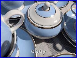 Royal Doulton Bruce Oldfield 2004 dining set / teaset 76 pieces. Blue/white/gold