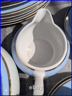Royal Doulton Bruce Oldfield 2004 dining set / teaset 76 pieces. Blue/white/gold