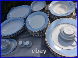 Royal Doulton Bruce Oldfield 2004 dining set / teaset 76 pieces. Blue/white/gold
