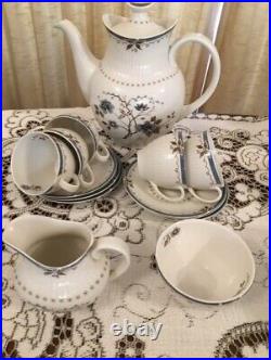 Royal Doulton English Translucent Old Colony dinner service, tea & coffee sets