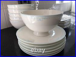 Royal Doulton Modern Nostalgia by Donna Hay 18 piece dinner set plates/bowls