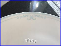 Royal Doulton Modern Nostalgia by Donna Hay 18 piece dinner set plates/bowls