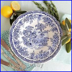 SIX Mismatched Blue and White Plates/Dishes. Blue and White Transferware Plates