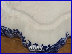 SPODE ITALIAN PATTERN 22.5 cm diameter round lobed dish. Oval blue mark. Used