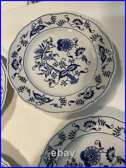 Set Of 4 Vintage Blue Danube China Blue Onion 10.25 Dinner Plates Japan MINT