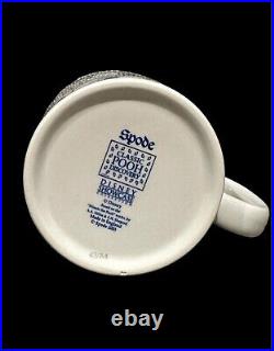 Spode Classic Pooh Discovery set 4 of blue and white mugs and bowls