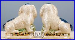 Staffordshire Style Pair of Blue & White Rabbits /Bunnies 6.5 inch Set of 2