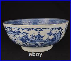Stunning Large 18th Century Qianlong period Chinese Blue and White bowl 26cm