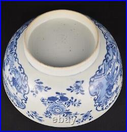 Stunning Large 18th Century Qianlong period Chinese Blue and White bowl 26cm