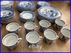 Vintage Willow Pattern Dinner set side plate/bowl/ Dinner plate, Serving Dishes