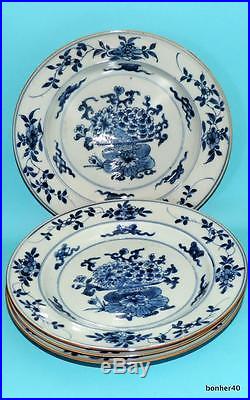 WONDERFUL 18thc ANTIQUE UNDER GLAZED CHINESE PORCELAIN BLUE WHITE FLORAL PLATES