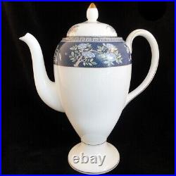 Wedgewood Blue Siam Coffee Pot Porcelaine England 10.5