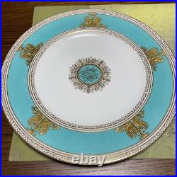 Wedgwood Black Urn Columbia Powder Turquoise Dinner Plate 27cm White and Blue