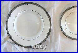 Wedgwood Platinum & Blue Amherst, 20 Pieces-NEW IN BOX-Four Place Settings