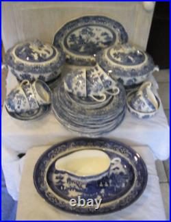 Wedgwood Vintage Blue/white transfer No 547269 Unicorn backstamp 41 pieces