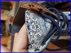 Willow pattern Dr Martens size 5, rare, china plate, Pascal, blue, white