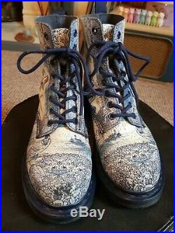 Willow pattern Dr Martens size 5, rare, china plate, Pascal, blue, white